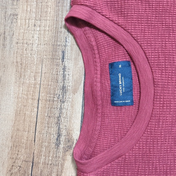 Lucky Brand Garment Dye Thermal Crew Size XL in Pomegranate Red NWT - Picture 5 of 9